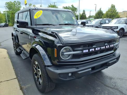 Used 2023 Ford Bronco Outer Banks AWD/4WD image 3