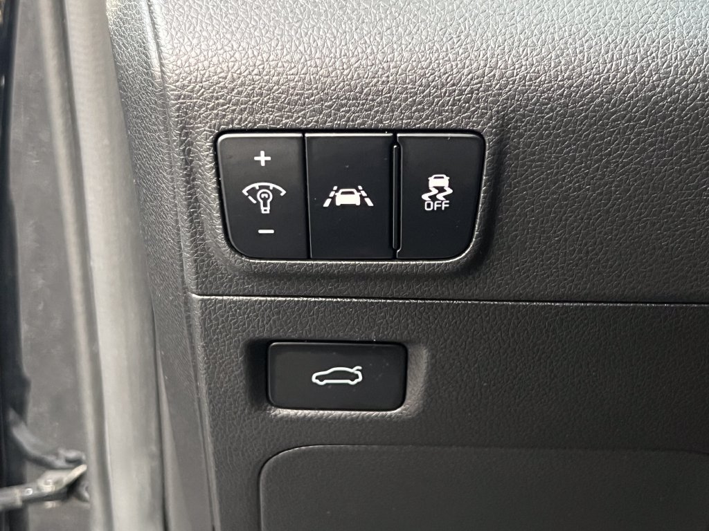 Used 2022 Kia K5 GT-Line FWD image 18