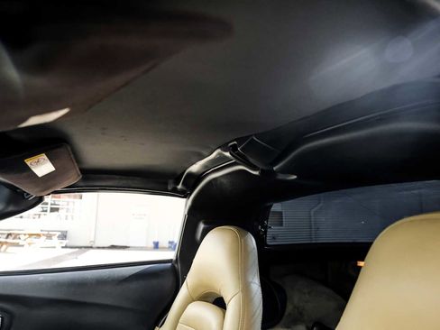 Used 2004 Chevrolet Corvette Coupe w/ Roof Package image 25