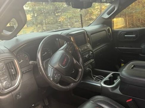 Used 2021 GMC Sierra 1500 AT4 w/ AT4 Premium Package AWD/4WD image 18