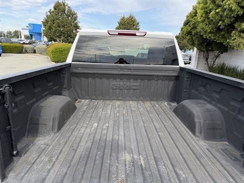 Used 2024 GMC Sierra 1500 SLT image 23