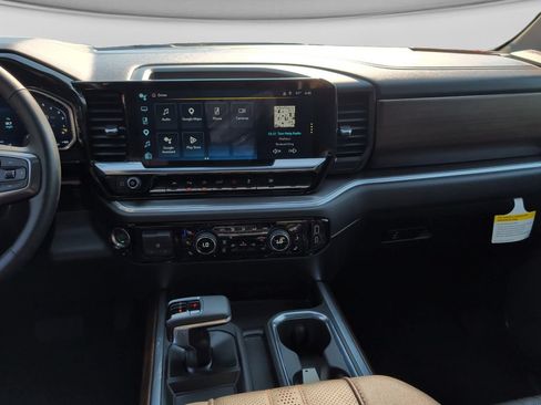 Used 2026 Chevrolet Silverado 1500 High Country w/ High Country Premium Package AWD/4WD image 18