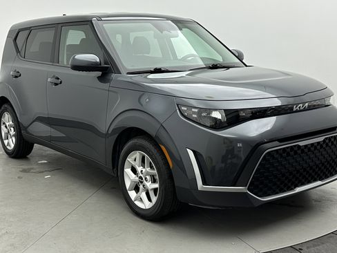 Used 2024 Kia Soul LX w/ Option Group 015 image 3