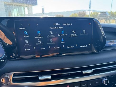 Used 2024 Hyundai Palisade Calligraphy image 19