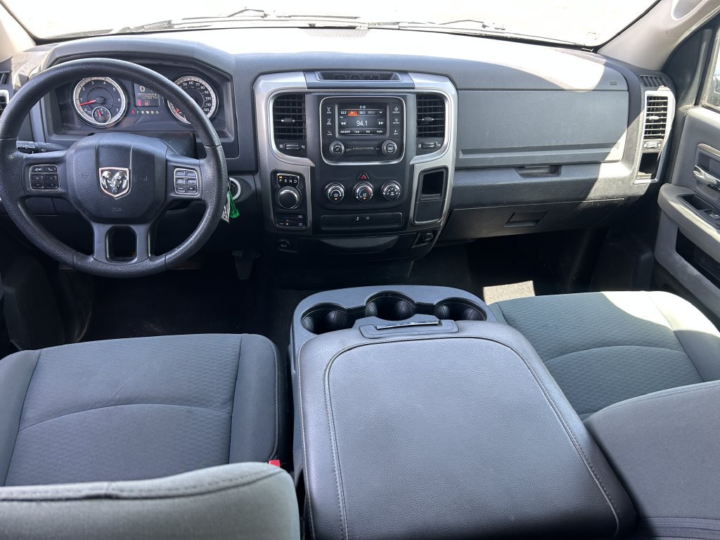 Used 2017 RAM 1500 Classic SLT AWD/4WD image 27