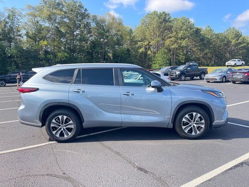 Used 2023 Toyota Highlander XLE image 21