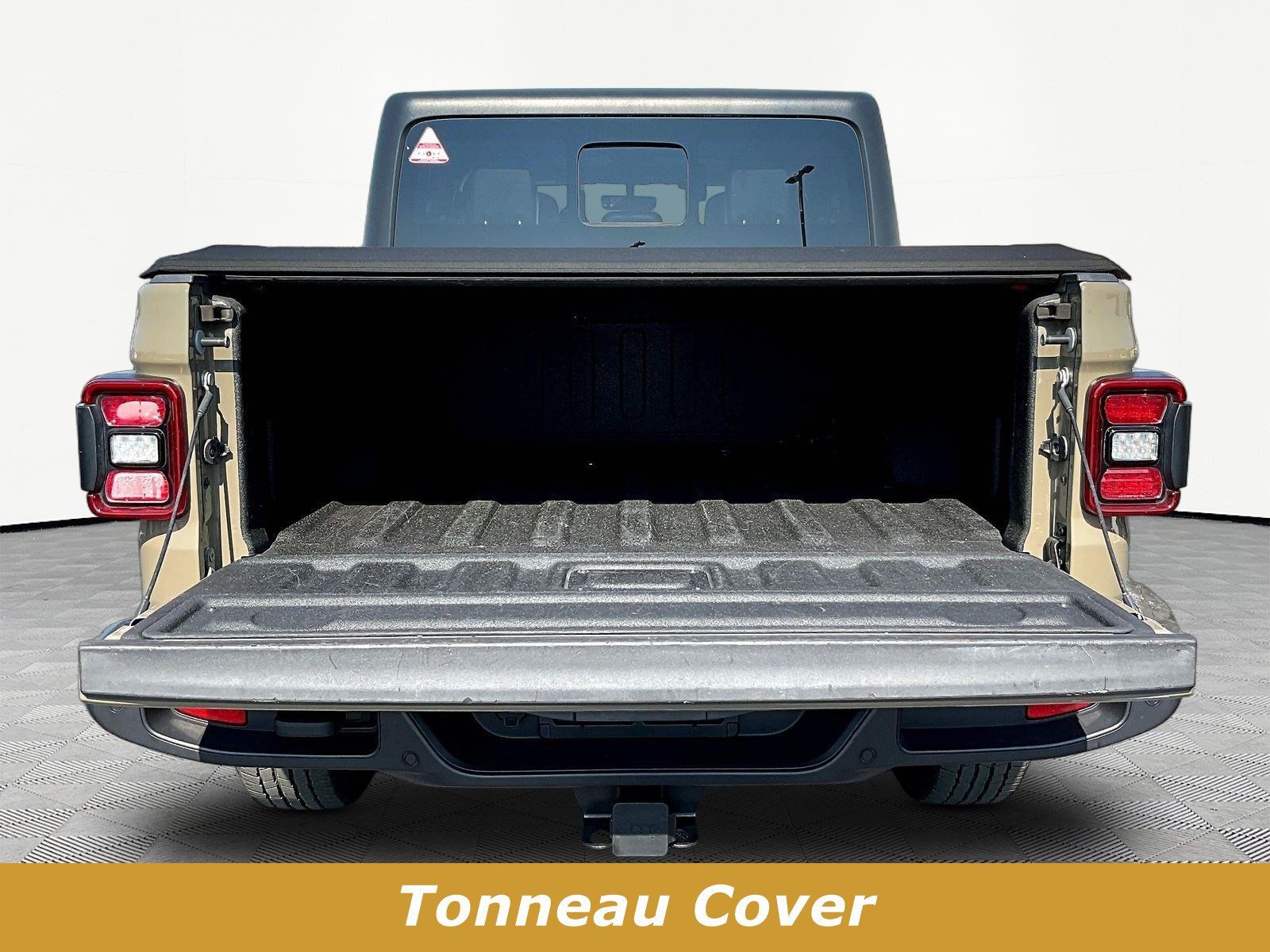 Used 2020 Jeep Gladiator Overland AWD/4WD image 7