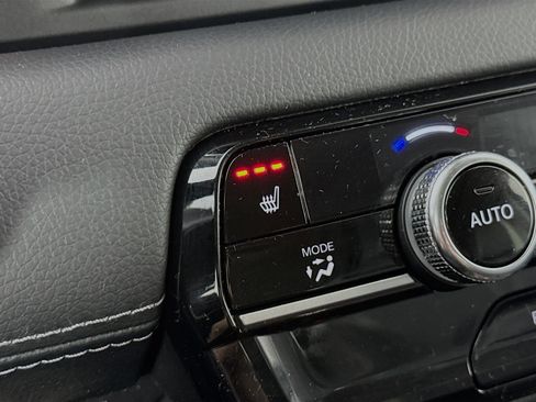 Certified 2023 Honda Pilot Touring image 21