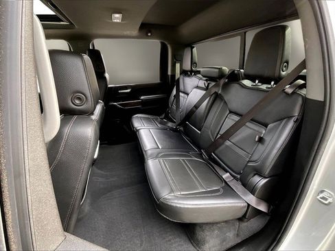 Used 2023 GMC Sierra 3500 Denali w/ Denali Ultimate Package image 22