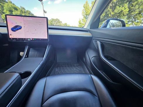 Used 2018 Tesla Model 3 Long Range RWD image 27