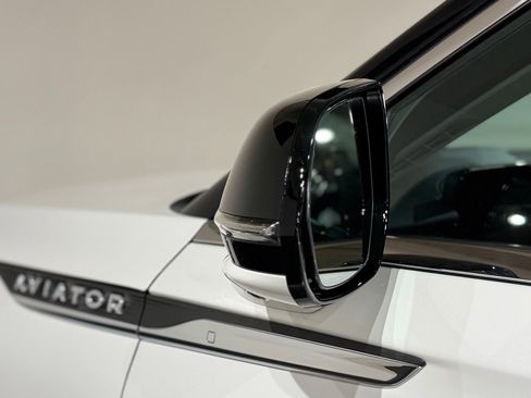 New 2026 Lincoln Aviator Premiere image 18