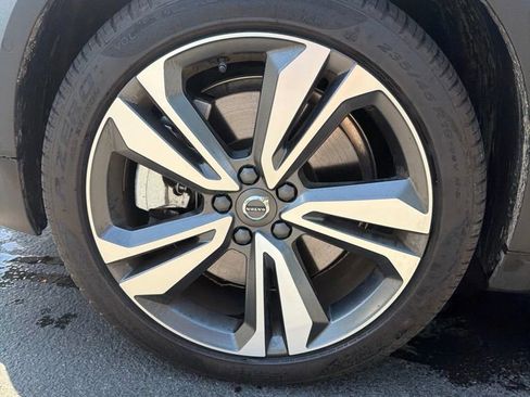 Used 2025 Volvo V60 B5 Cross Country Plus AWD/4WD image 4
