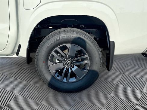 Certified 2025 Nissan Frontier SV AWD/4WD image 27