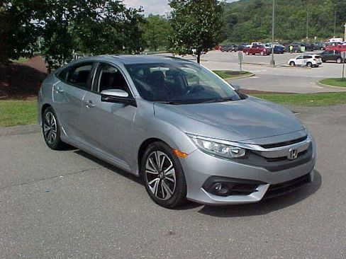 Used 2016 Honda Civic EX-L image 2