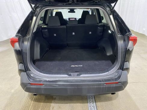 Certified 2021 Toyota RAV4 LE w/ Carpet Mat Package (TMS) image 12