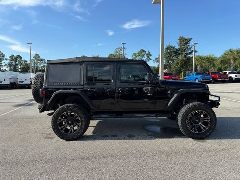 Used 2022 Jeep Wrangler Unlimited Sport AWD/4WD image 2