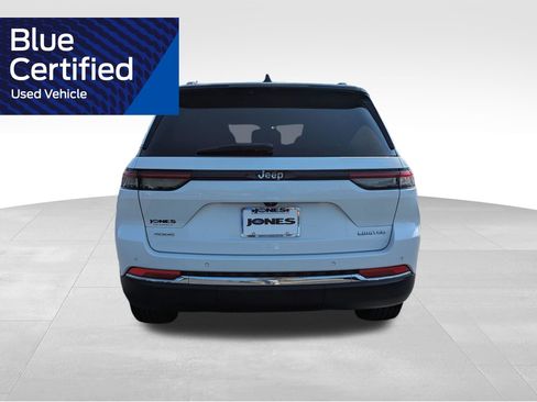 Used 2023 Jeep Grand Cherokee Limited AWD/4WD image 7
