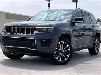 Used 2023 Jeep Grand Cherokee Overland w/ Advanced Protech Group III AWD/4WD video 1