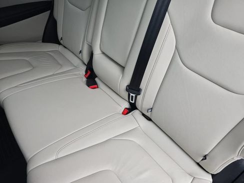 Used 2018 Ford Edge Titanium w/ Ford Safe & Smart Package FWD image 24