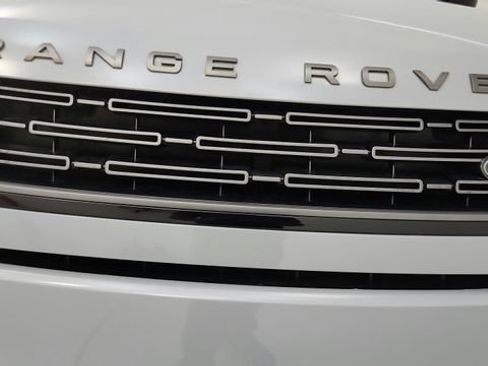 Used 2024 Land Rover Range Rover Evoque S AWD/4WD image 39