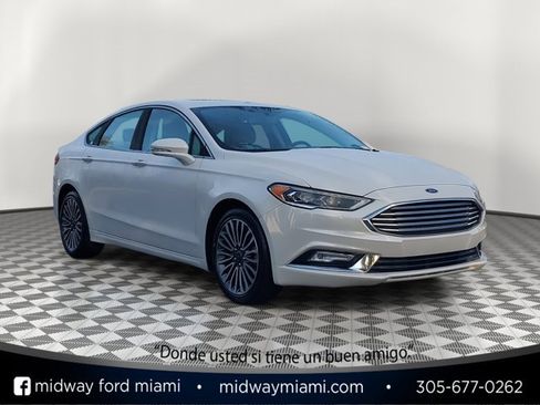 Used 2017 Ford Fusion SE w/ Fusion SE Technology Package image 1