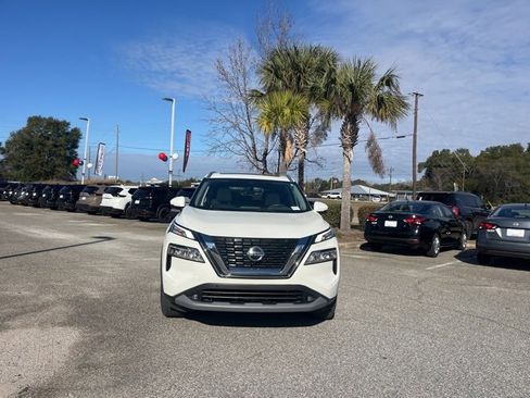 Used 2021 Nissan Rogue SL w/ Premium Package image 2