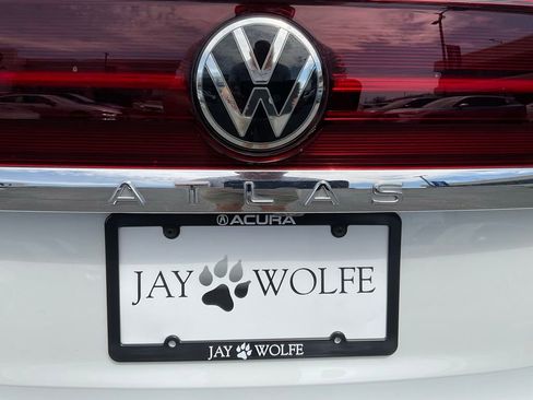 Used 2024 Volkswagen Atlas SEL Premium R-Line image 25