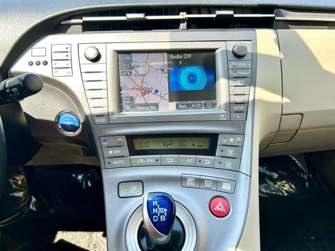 Used 2012 Toyota Prius Four w/ Deluxe Solar Roof Pkg image 22