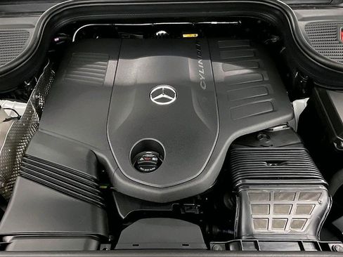 New 2026 Mercedes-Benz GLS 450 4MATIC image 16