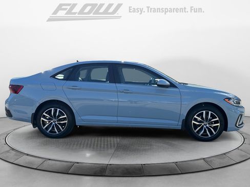 New 2026 Volkswagen Jetta SE image 8