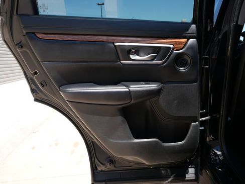 Used 2018 Honda CR-V Touring image 15