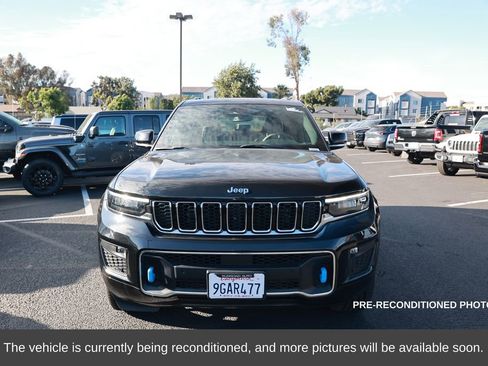 Used 2022 Jeep Grand Cherokee Overland image 9