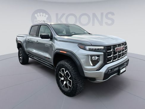 Used 2025 GMC Canyon AT4 w/ AT4X Package image 10