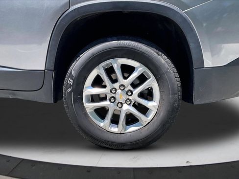 Used 2018 Chevrolet Traverse LT FWD image 34