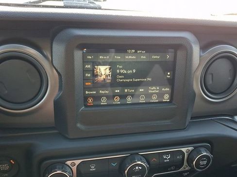 Used 2023 Jeep Wrangler Unlimited Sport image 17