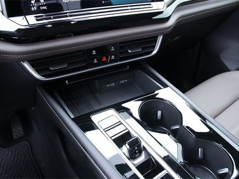 New 2026 Volkswagen Atlas SEL image 14