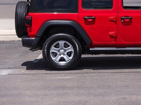 Used 2022 Jeep Wrangler Unlimited Sport AWD/4WD image 11