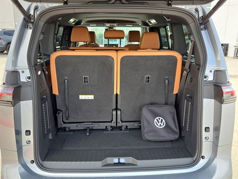 New 2025 Volkswagen ID. Buzz Pro S image 15