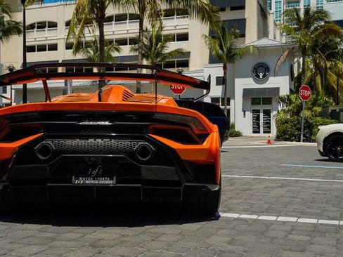Used 2022 Lamborghini Huracan STO image 18