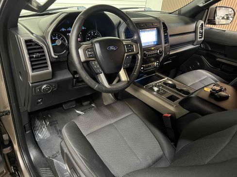 Used 2019 Ford Expedition Max XLT RWD image 3