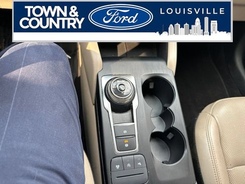Used 2022 Ford Escape Titanium w/ Class II Trailer Tow Package AWD/4WD image 19