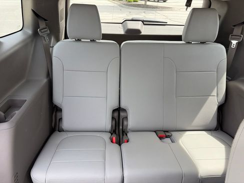 Used 2019 Chevrolet Traverse Premier w/ Driver Confidence II Package FWD image 40