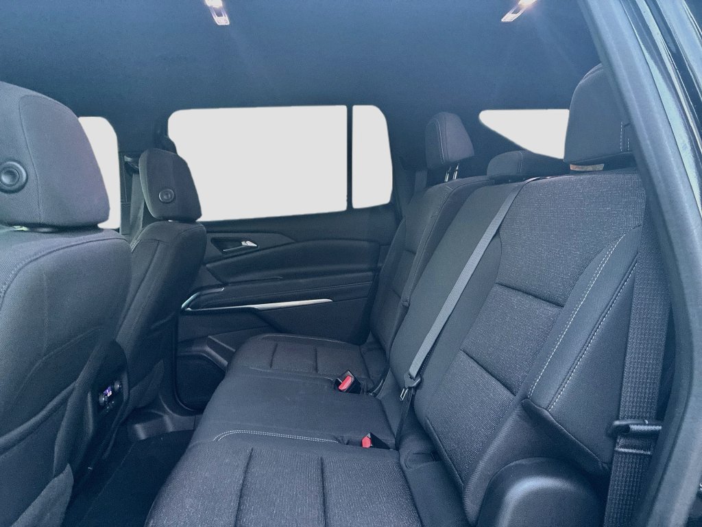 Used 2024 Chevrolet Traverse LS FWD image 23