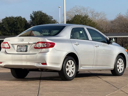 Used 2012 Toyota Corolla image 4