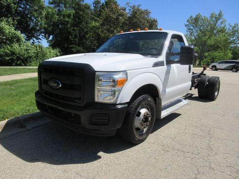 Used 2014 Ford F350 XL w/ Trailer Tow Package RWD image 4