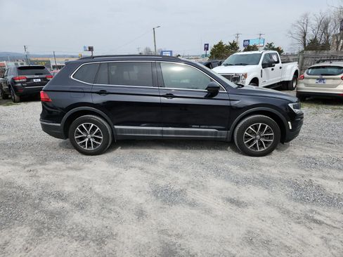 Used 2020 Volkswagen Tiguan SE image 6