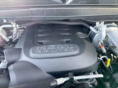 Used 2025 RAM 2500 Big Horn AWD/4WD image 29