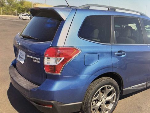 Used 2015 Subaru Forester 2.5i Touring AWD/4WD image 5