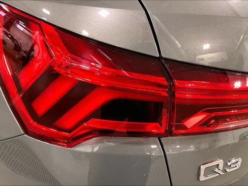 Used 2021 Audi Q3 2.0T Premium Plus w/ Premium Plus Package AWD/4WD image 29