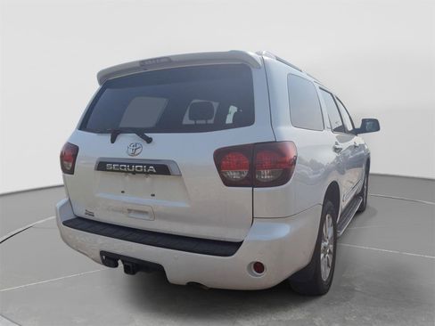 Used 2021 Toyota Sequoia Platinum RWD image 5
